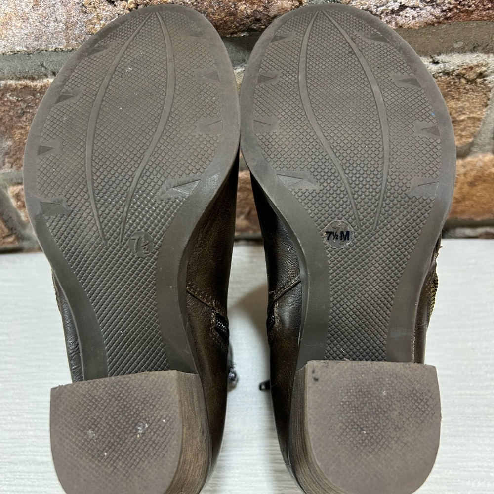 DIBA Brown Faux-Leather Ankle Boots - Picture 6 of 12